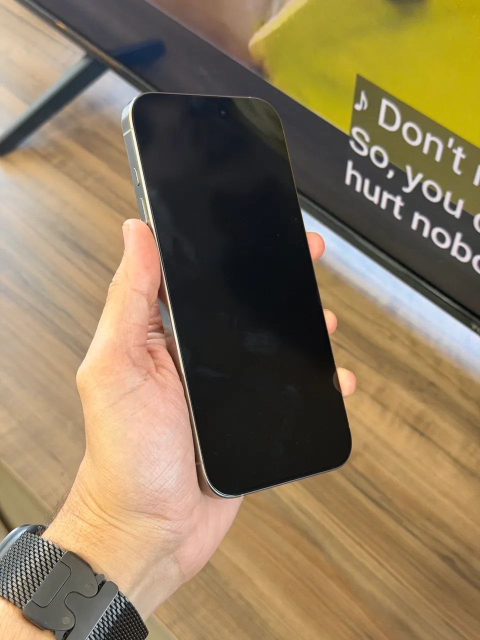 iPhone 16 Pro Max 256 Natural Garantia 6 meses  - Foto 4