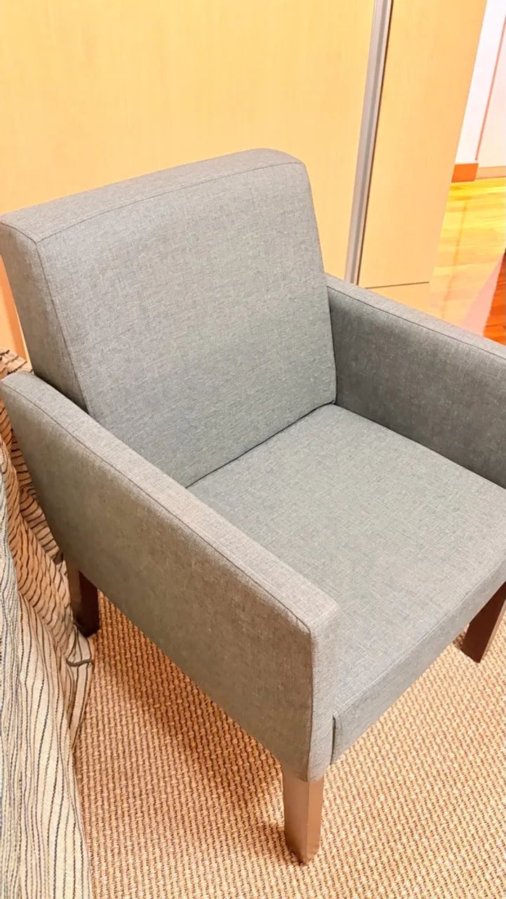 Vendo linda poltrona cinza