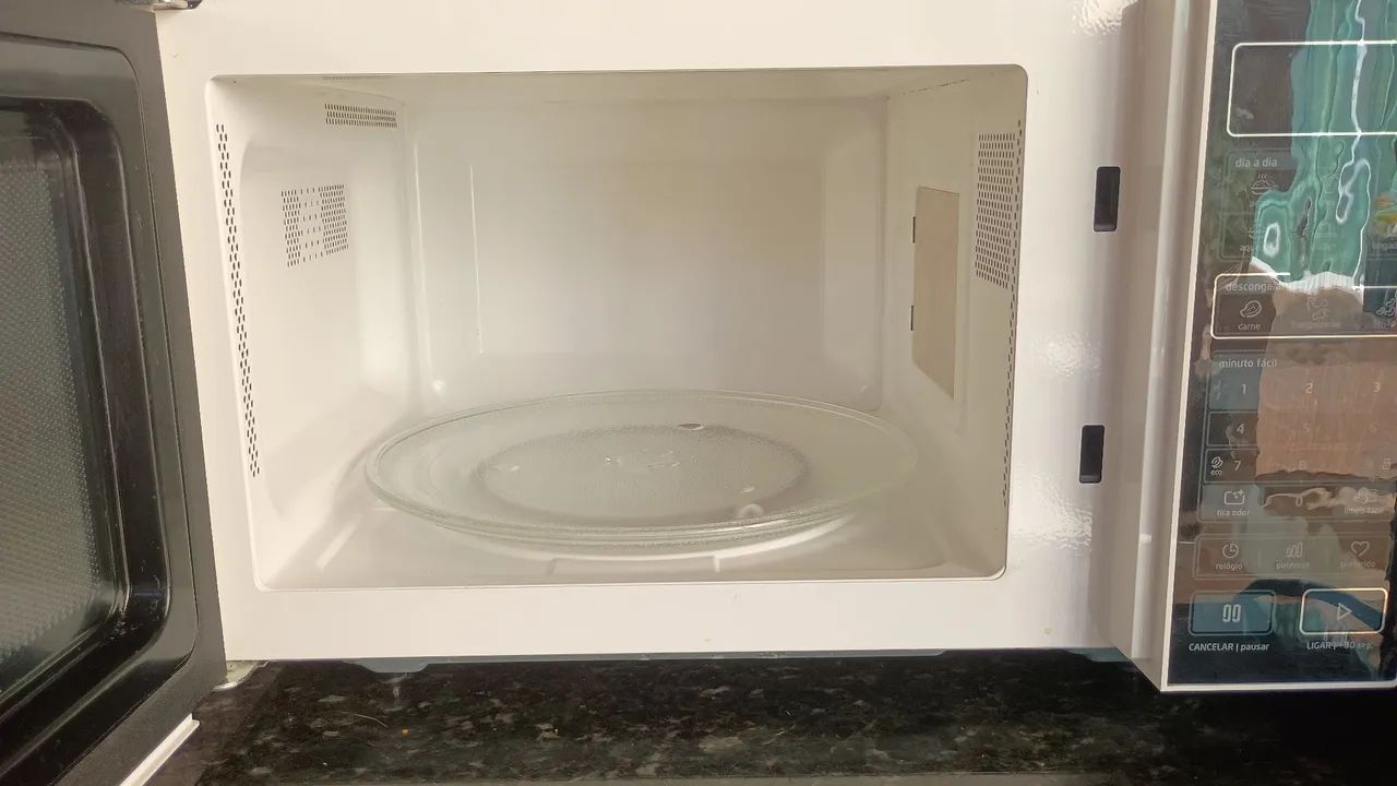 Micro-ondas Midea MRAS22 20 Litros - Branco/Preto - 220V - Foto 2