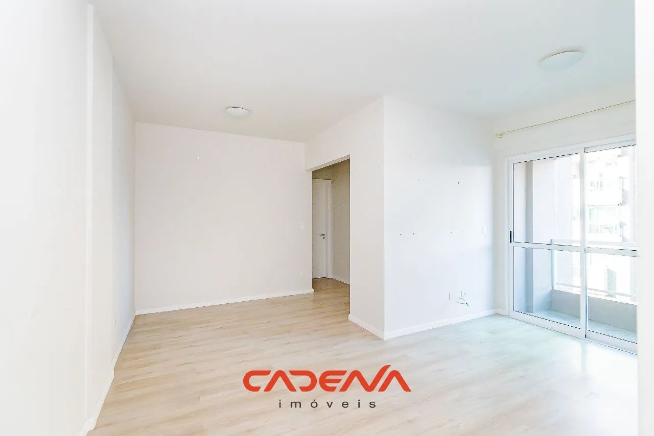Apartamento com 2 quartos e 1 vaga para aluguel no Capão Raso