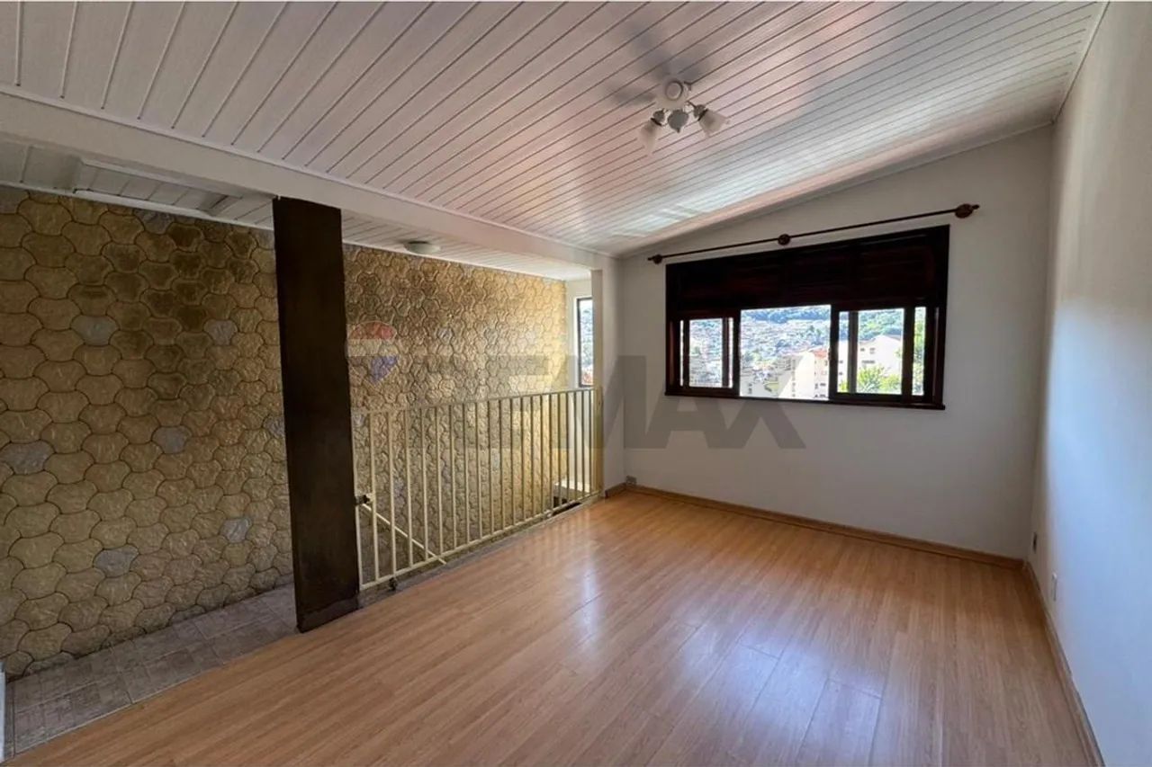 Sobrado com 3 Quartos, Ampla Varanda e Ótima Incidência Solar no Perissê - Foto 4