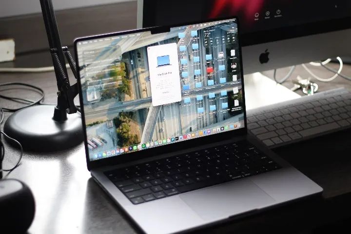 MacBook Pro M3 512Gb SSD 8Gb RAM - Foto 5