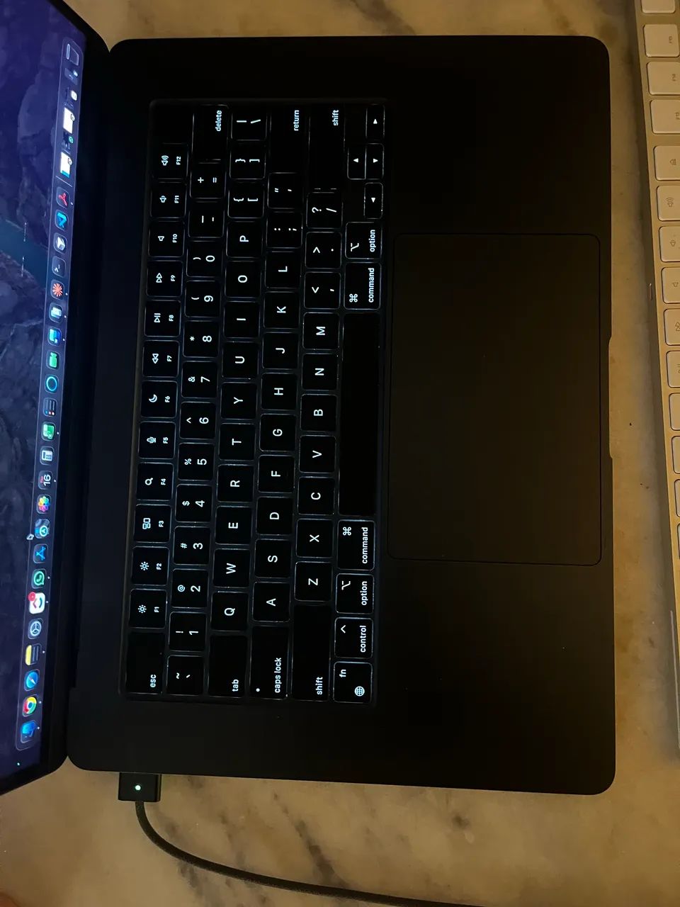 Macbook Air 2024 - M3 - 15 polegadas - 16GB 256GB - Foto 5