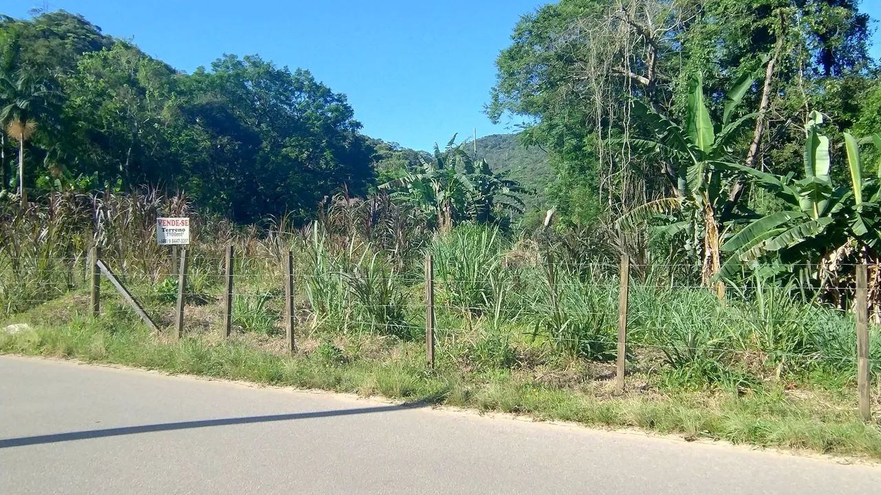 TERRENO COM EXCELENTE LOCALIZAÇÃO 
