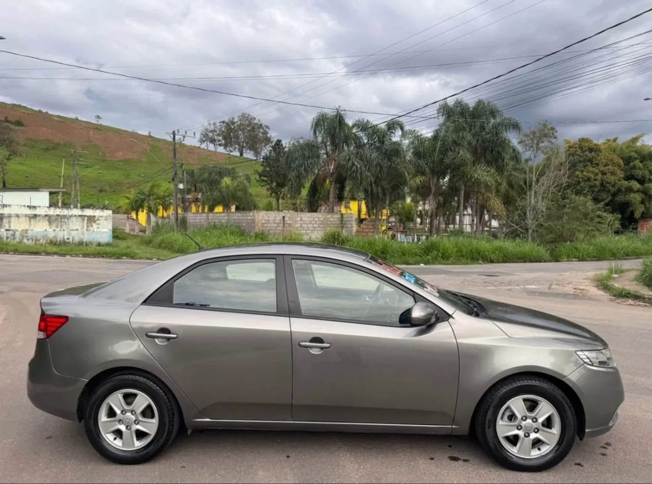 KIA Cerato 1.6 16V MEC. 2012