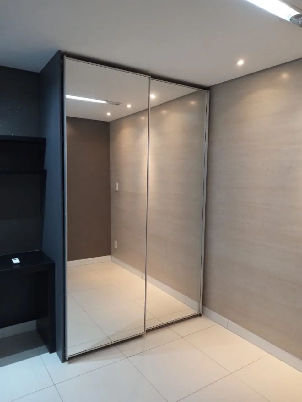 Alugo sala mobiliada, com ar condicionadono.  - Foto 2
