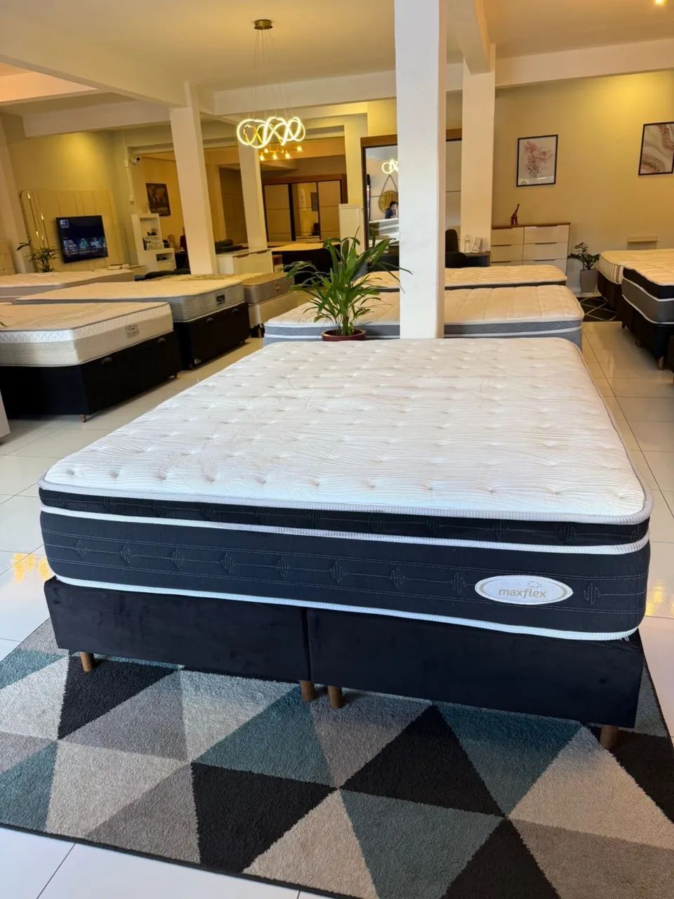Cama Queen SIZE COM COLCHÃO MAXFLEX LÁTEX - Entrego!