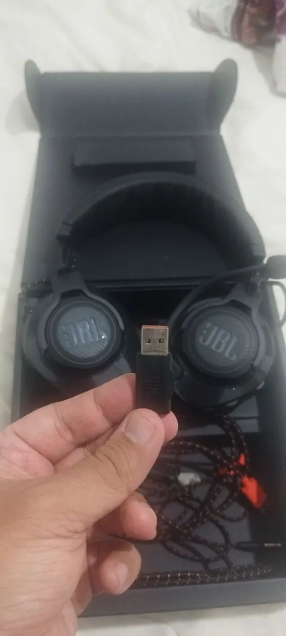 Vendo fone JBL Quantum 610 wireless  - Foto 4