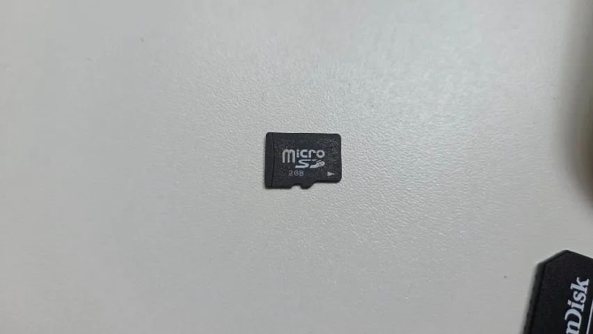 4 memórias micro SD de 2Gb - Foto 2