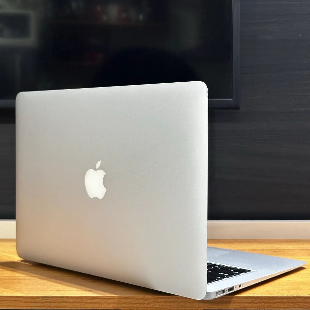 MacBook Air - Core i5 - 8GB - SSD M2 (Passo Cartão) - Notebooks