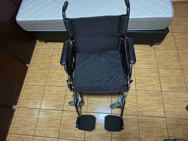 Cadeira de Rodas Dellamed D400 120Kg - Foto 5
