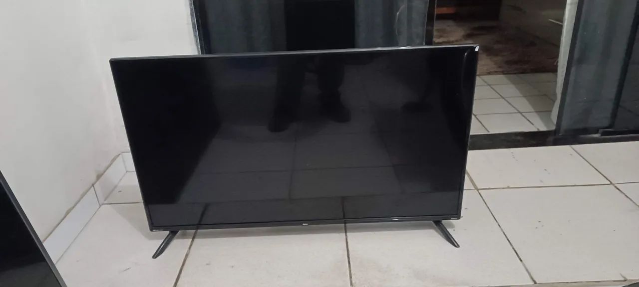 Tv 40 polegadas com tela queimada Philco.