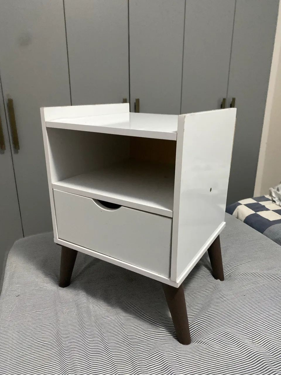 Mesa de Cabeceira novinha - Foto 3