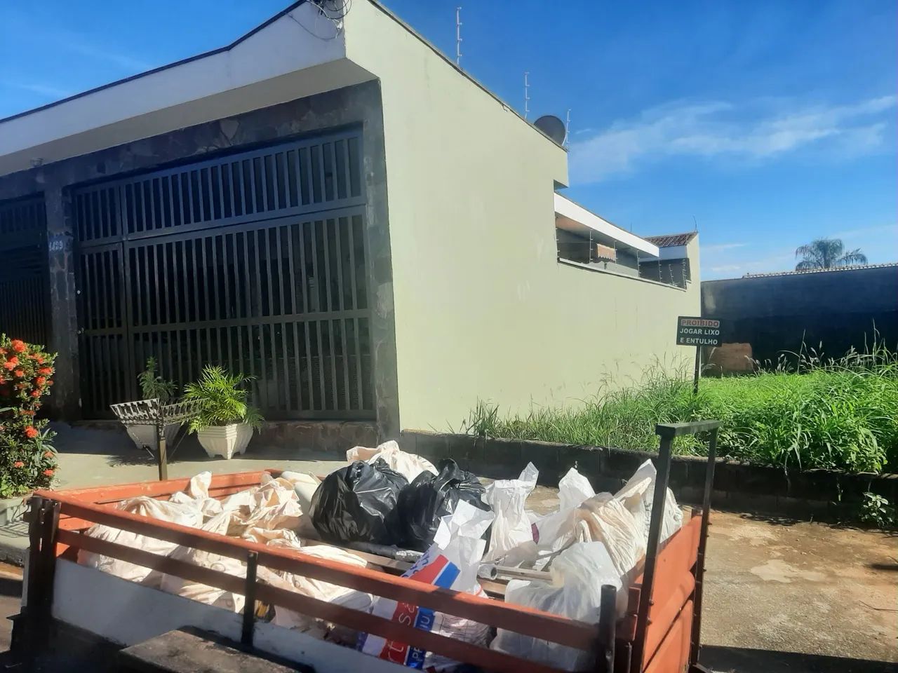 Fretes e retirada de entulhos 