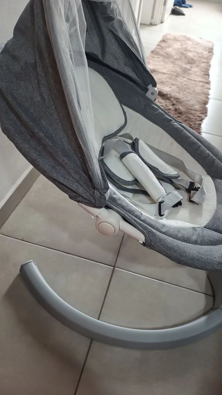 Cadeira de balanço automática para bebê  - Foto 3
