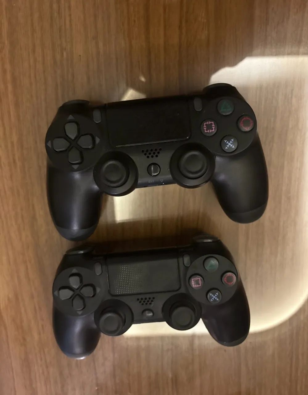 Ps4 slim 500 gb + 2 controles  - Foto 3