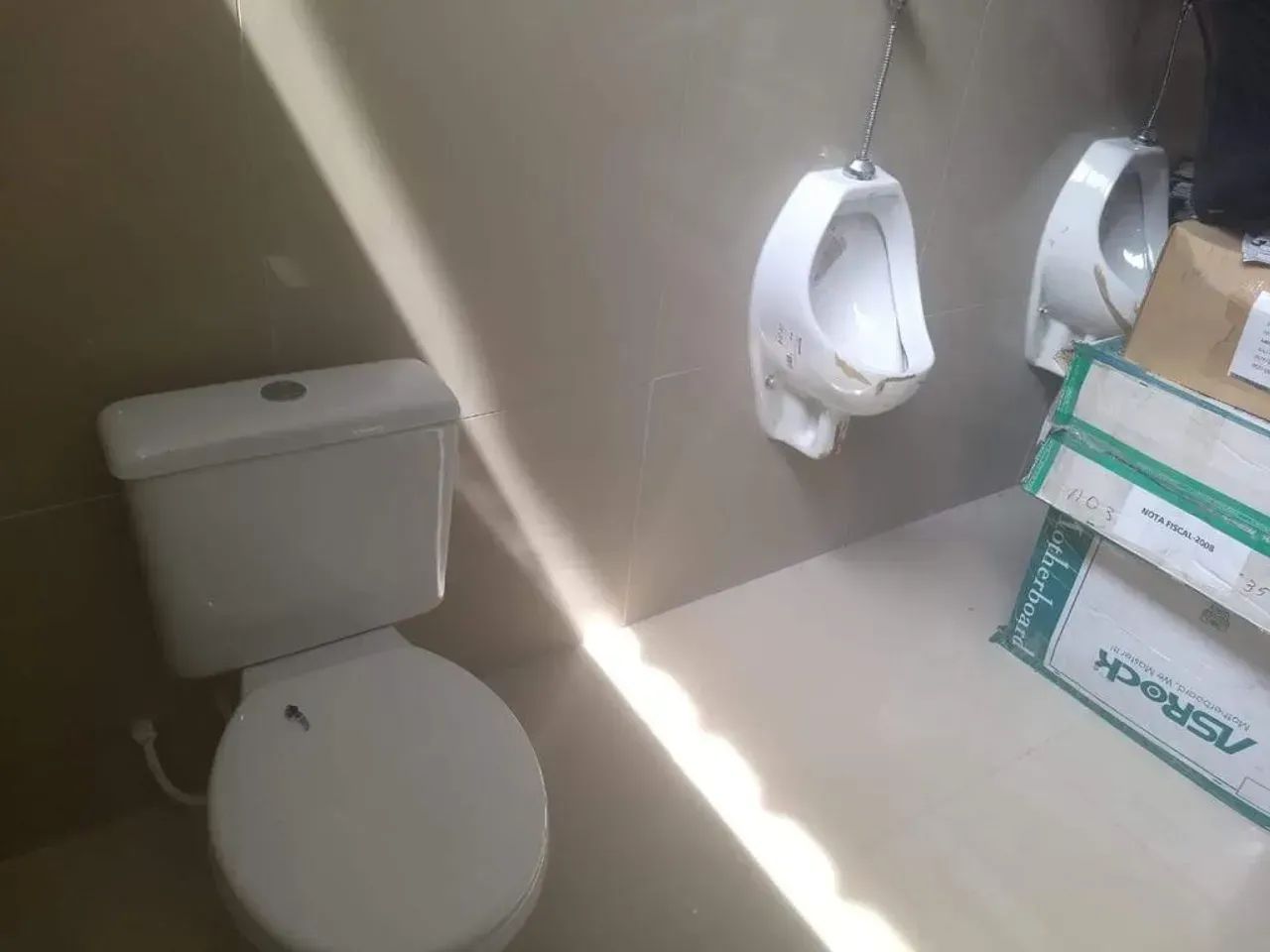 galpão 9500m2 com docas - Foto 4