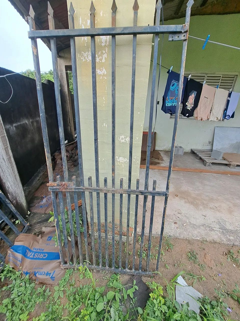 Porta de grade de ferro puro