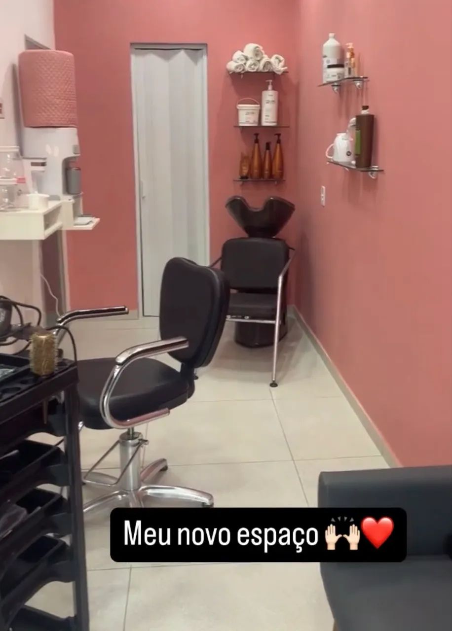 Cadeira e lavatório 