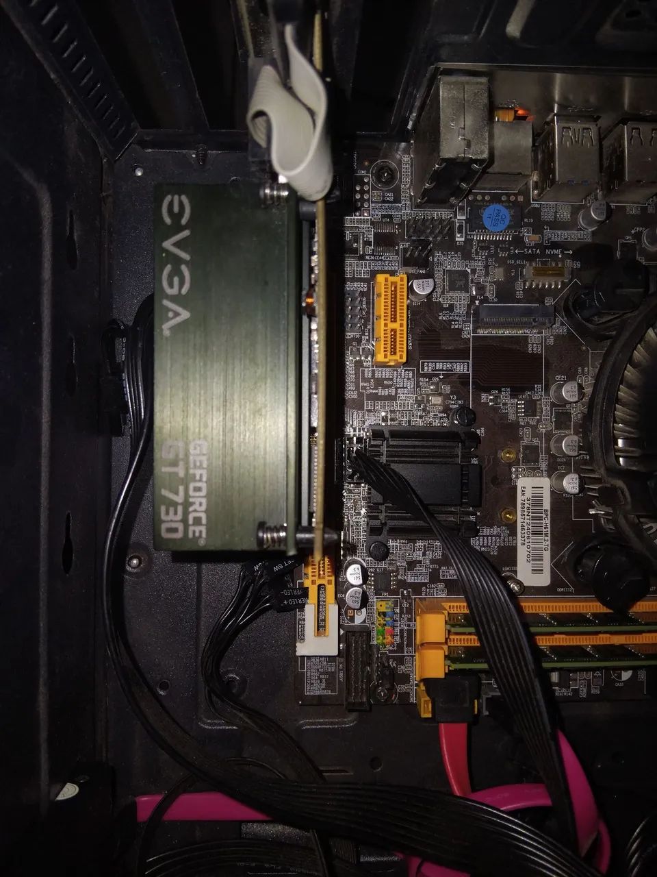 Placa de vídeo GT 730 DDR3 2G  - Foto 3