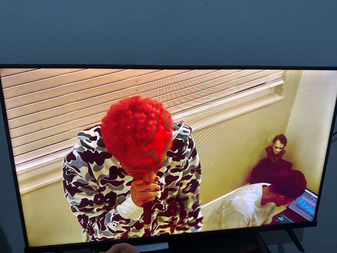 Vendo uma Televisão Smart 43 polegadas TCL