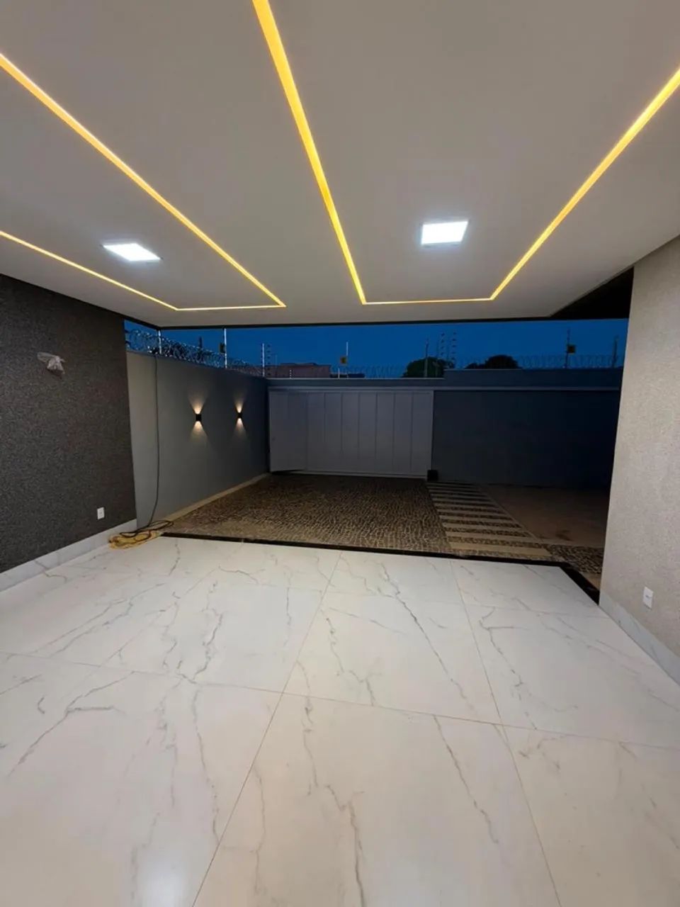 Linda Casa 3/4 sendo uma suíte Piscina  - Foto 2