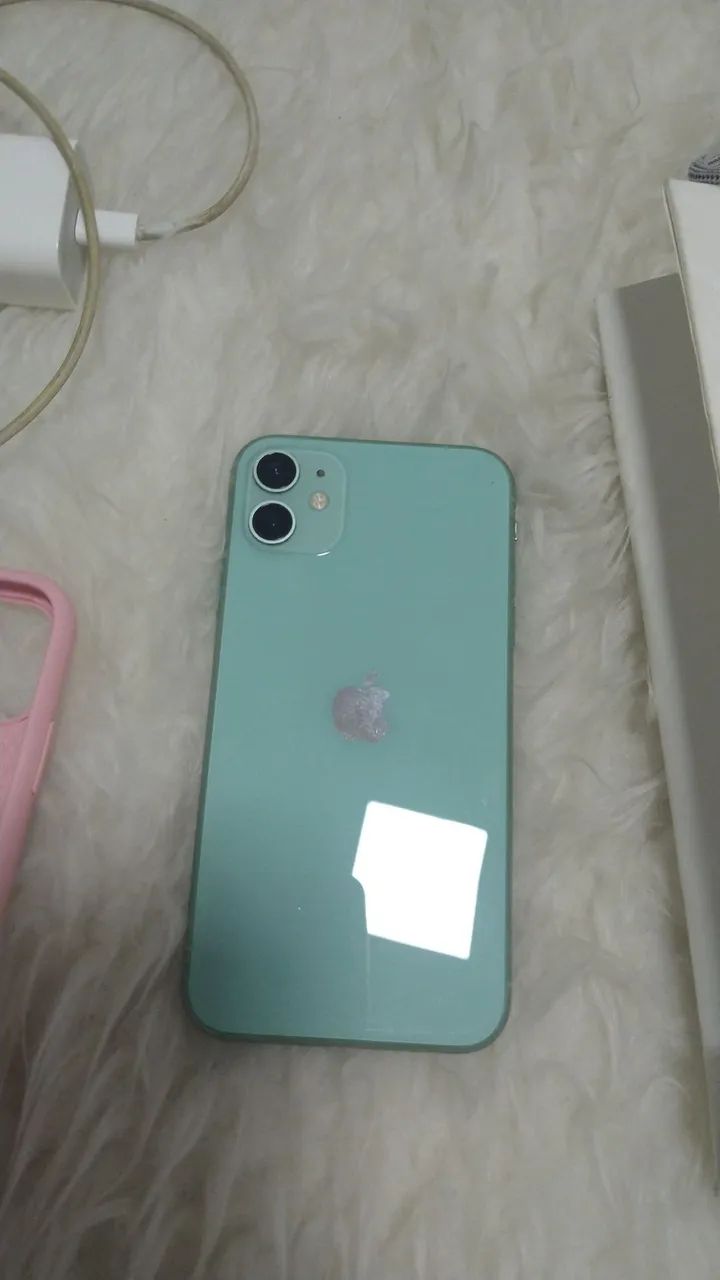 Vendo excelente iphone 11 128 G vindo dos EUA 