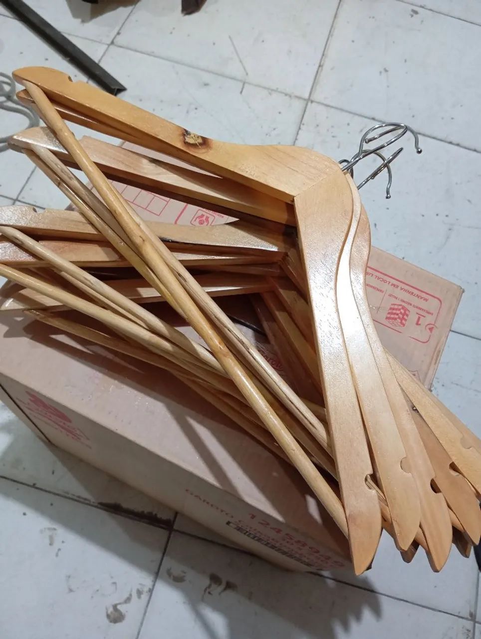50 Cabides Novos de Madeira 