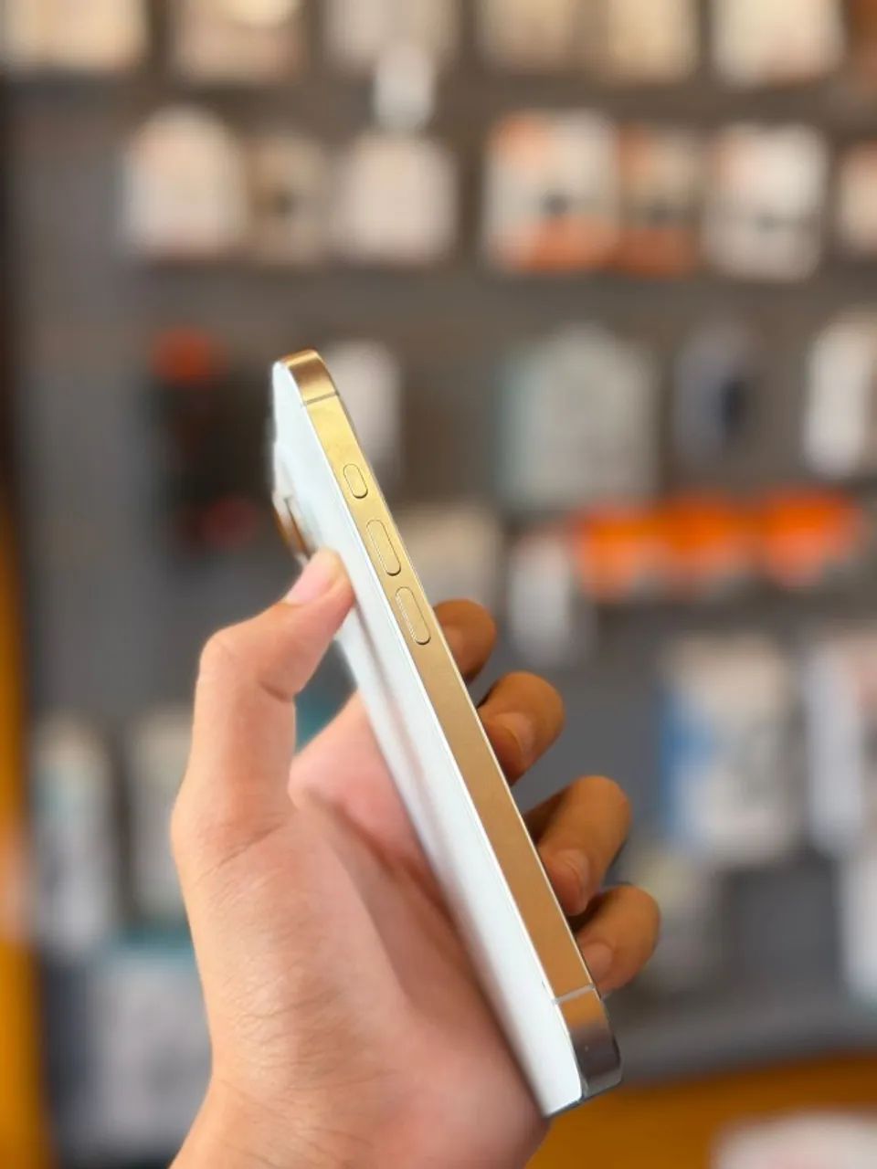 iPhone 16 Pro - 128GB - White Titanium (Branco) - Foto 4