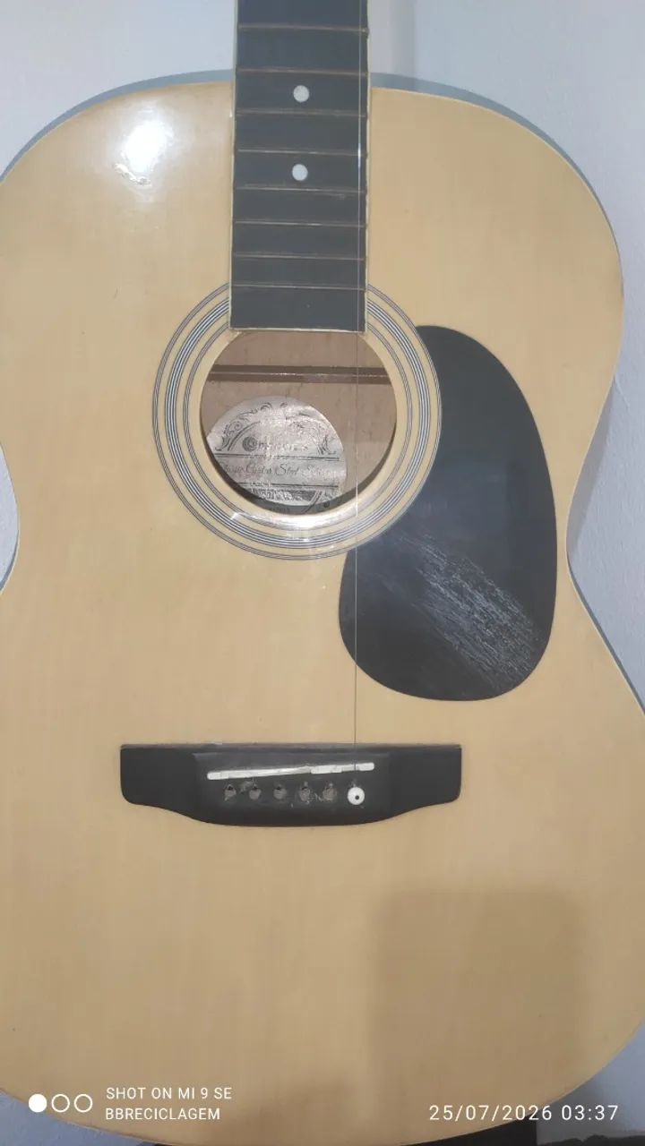 Vende- esse violão 