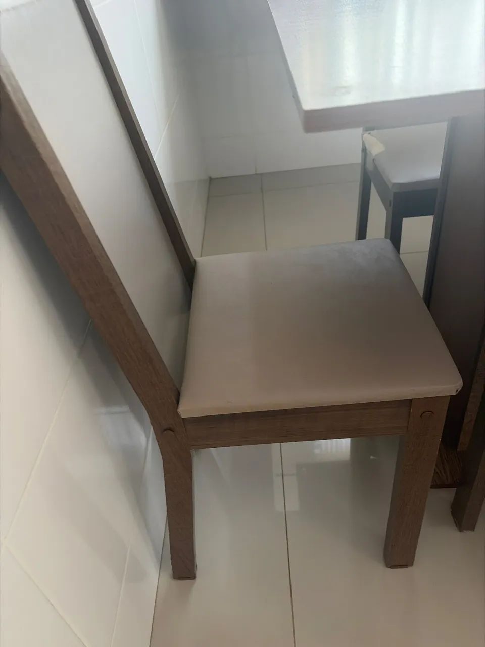 Vendo mesa 4 cadeiras  - Foto 5