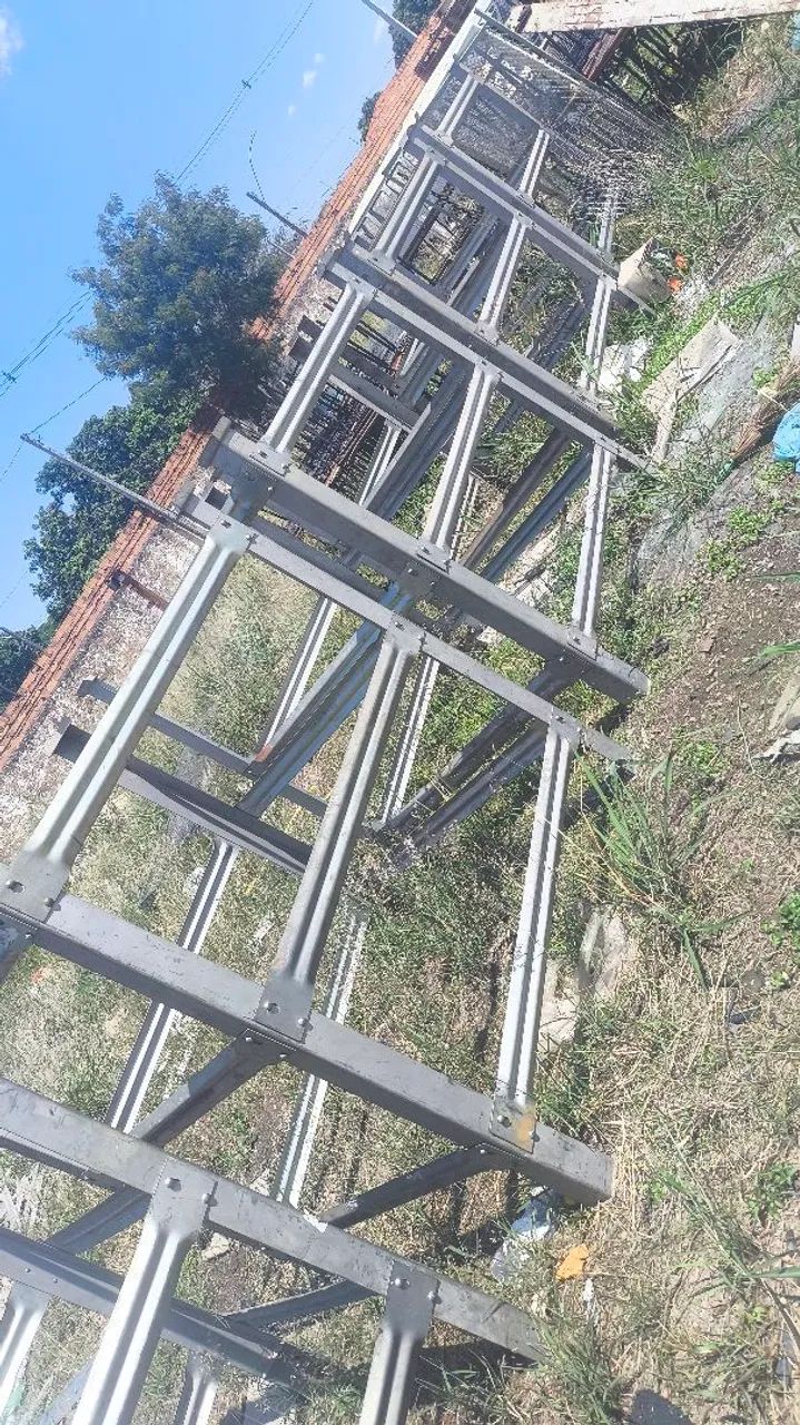 Base de prateleiras 