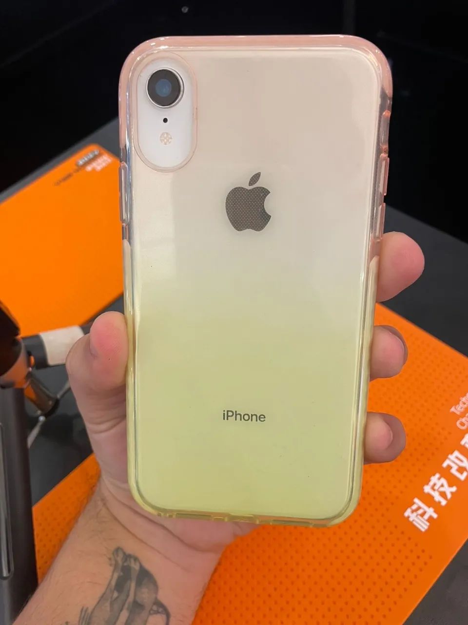 ＊iPhone XR 64GB カスタム iPhone Xr 64GB RED (seminovo) – LS
