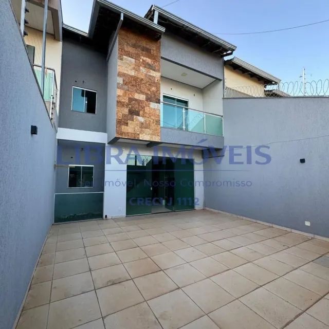 IMOBILIÁRIA LIBRA IMÓVEIS VENDE SOBRADO  - Foto 2
