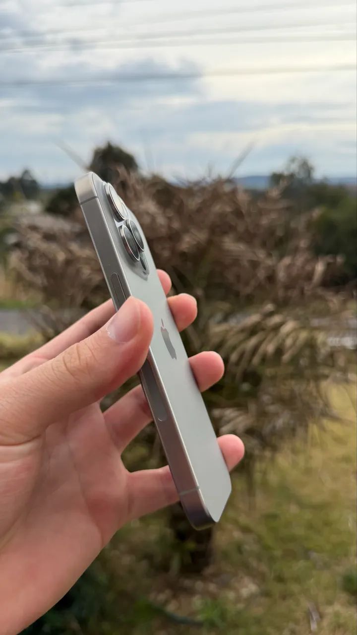 Iphone 15 pro 128GB - 92% bateria  - Foto 2