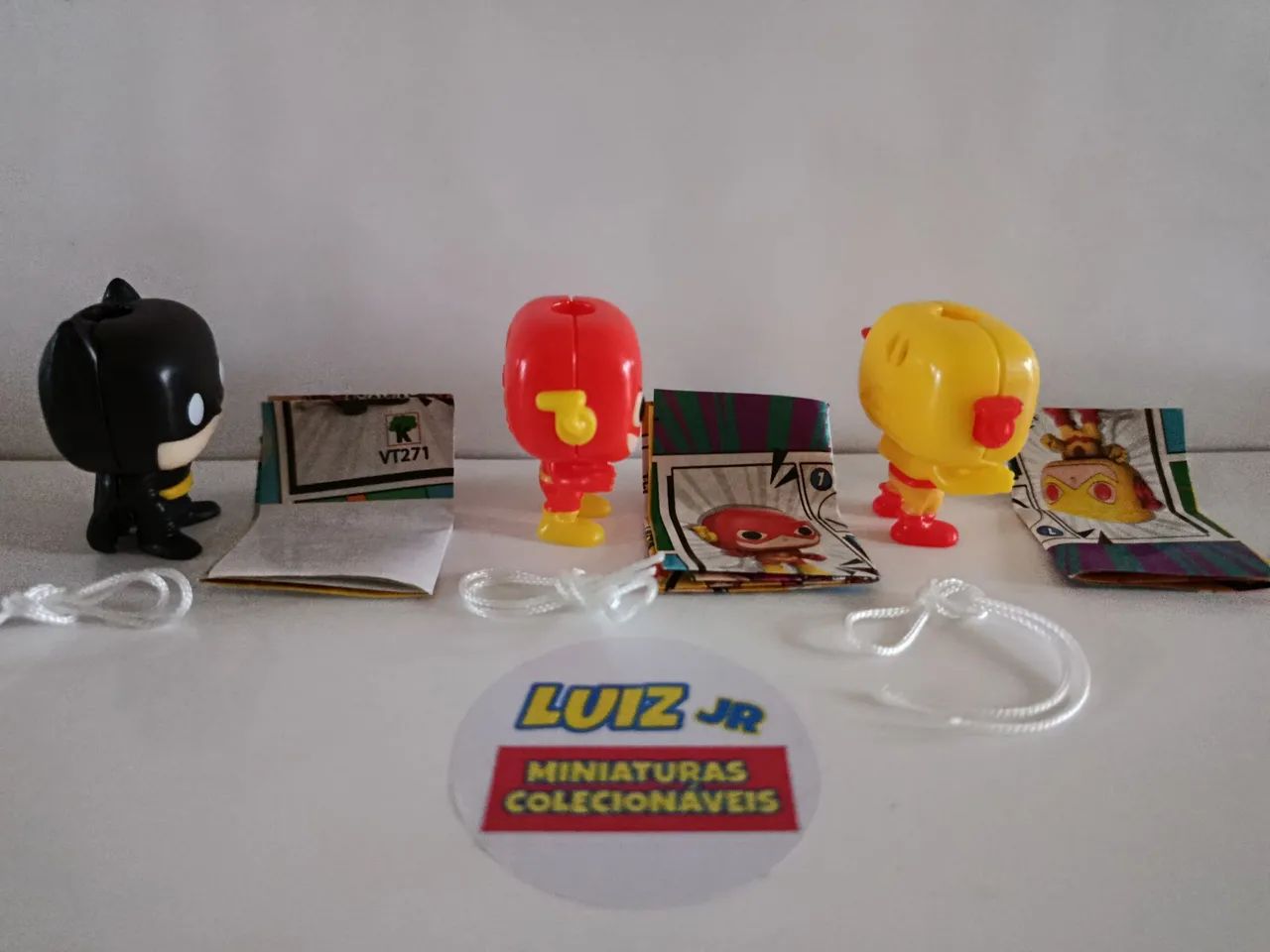 Miniaturas Kinder ovo DC - 3 unidades - Foto 4