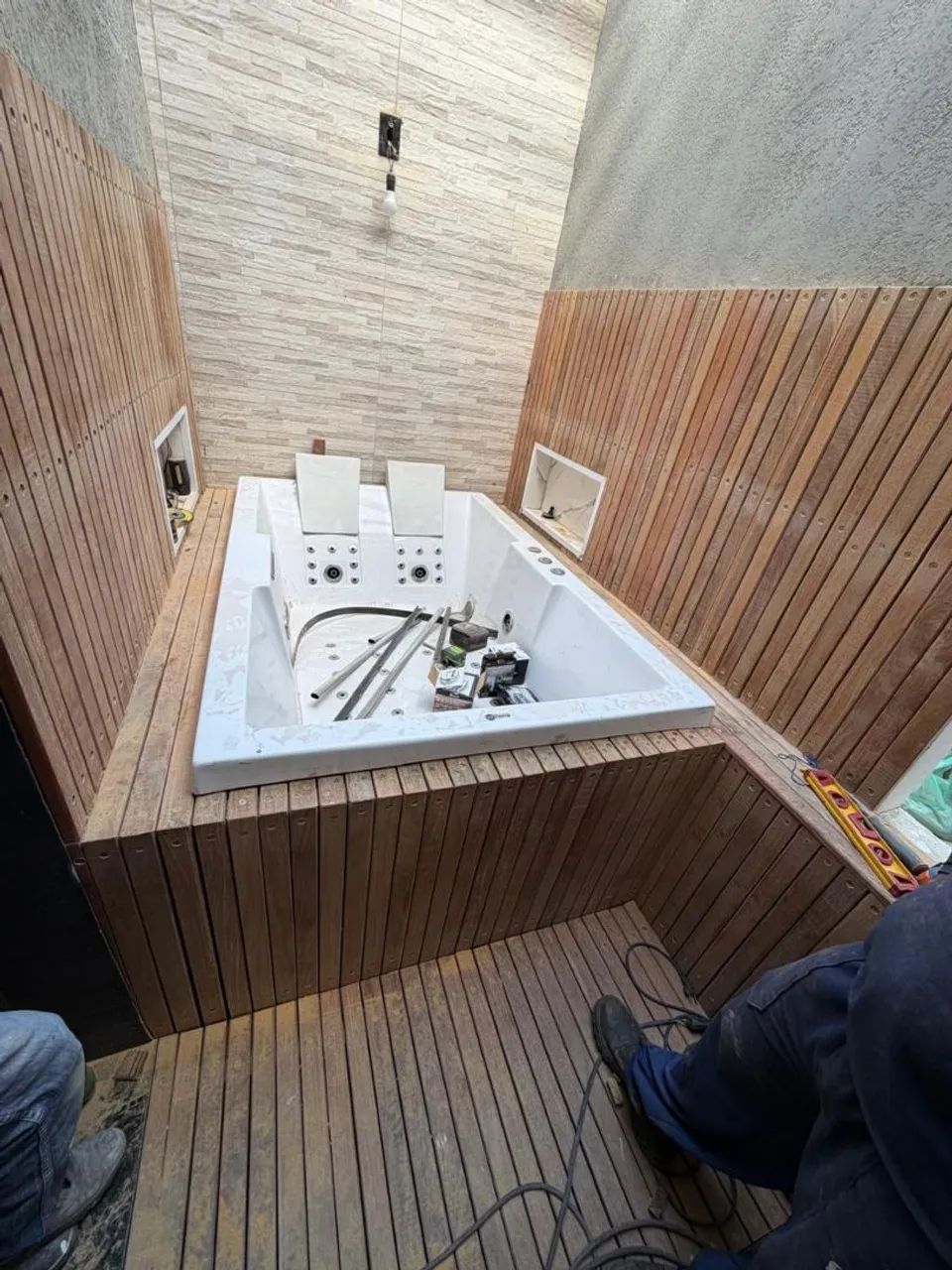 Jacuzzi, Banheira ( deck em madeira) - Foto 3