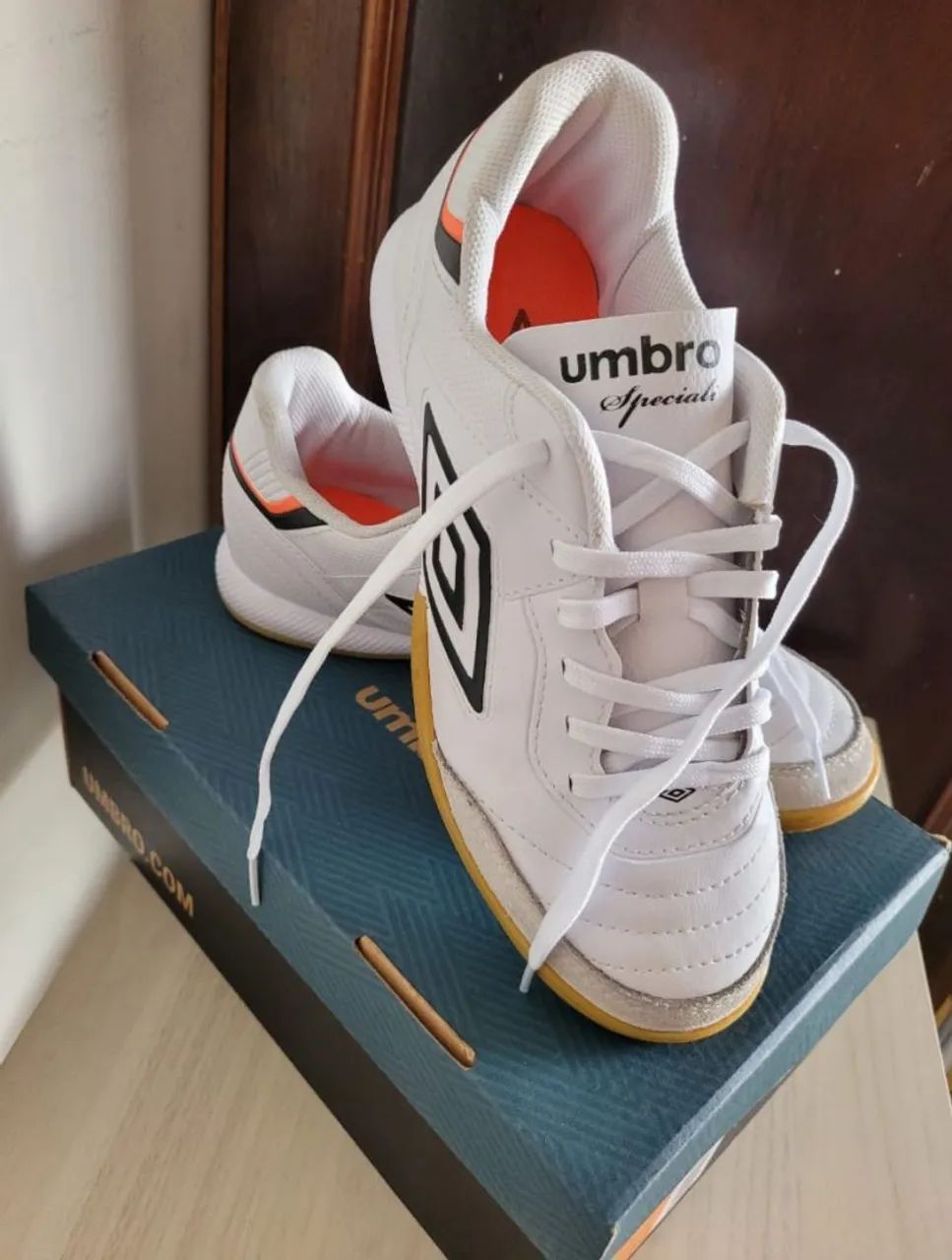 Chuteira Futsal Umbro Speciali Masculino TAM 38 - Foto 4