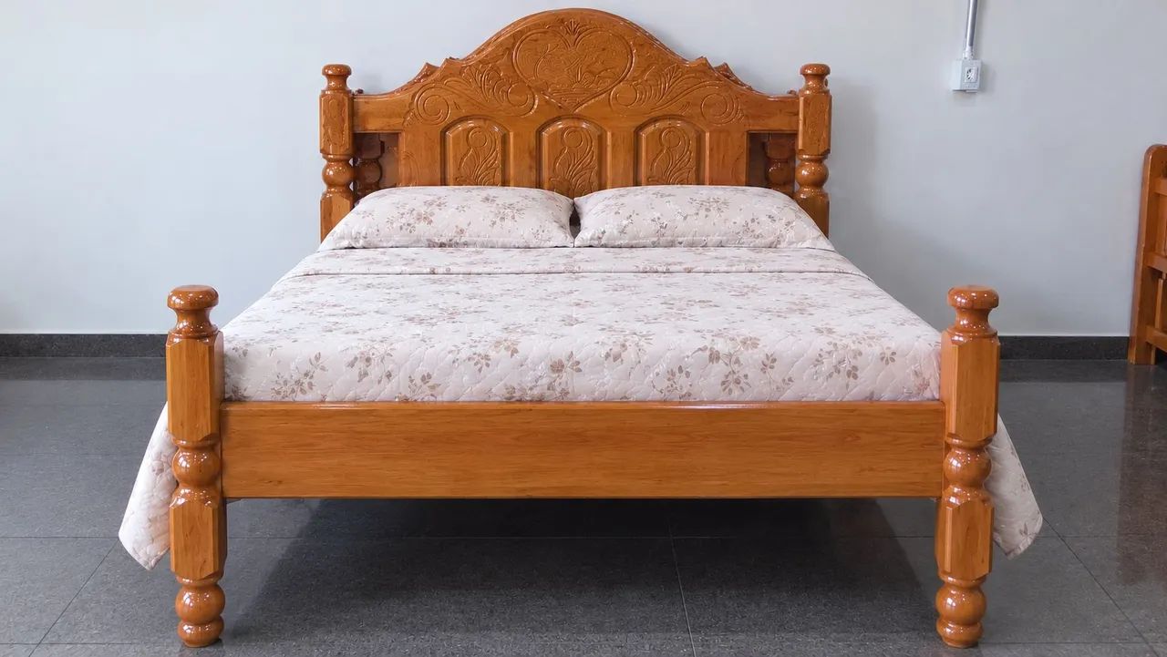 Cama de Madeira Maciça