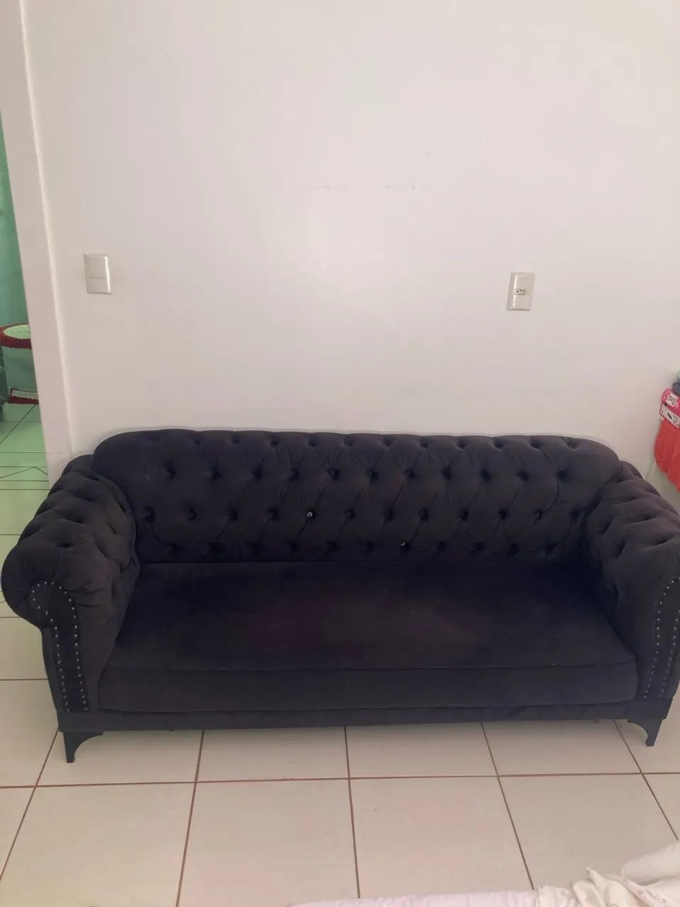 Sofá estilo Chesterfield/capitonê, de 3 lugares