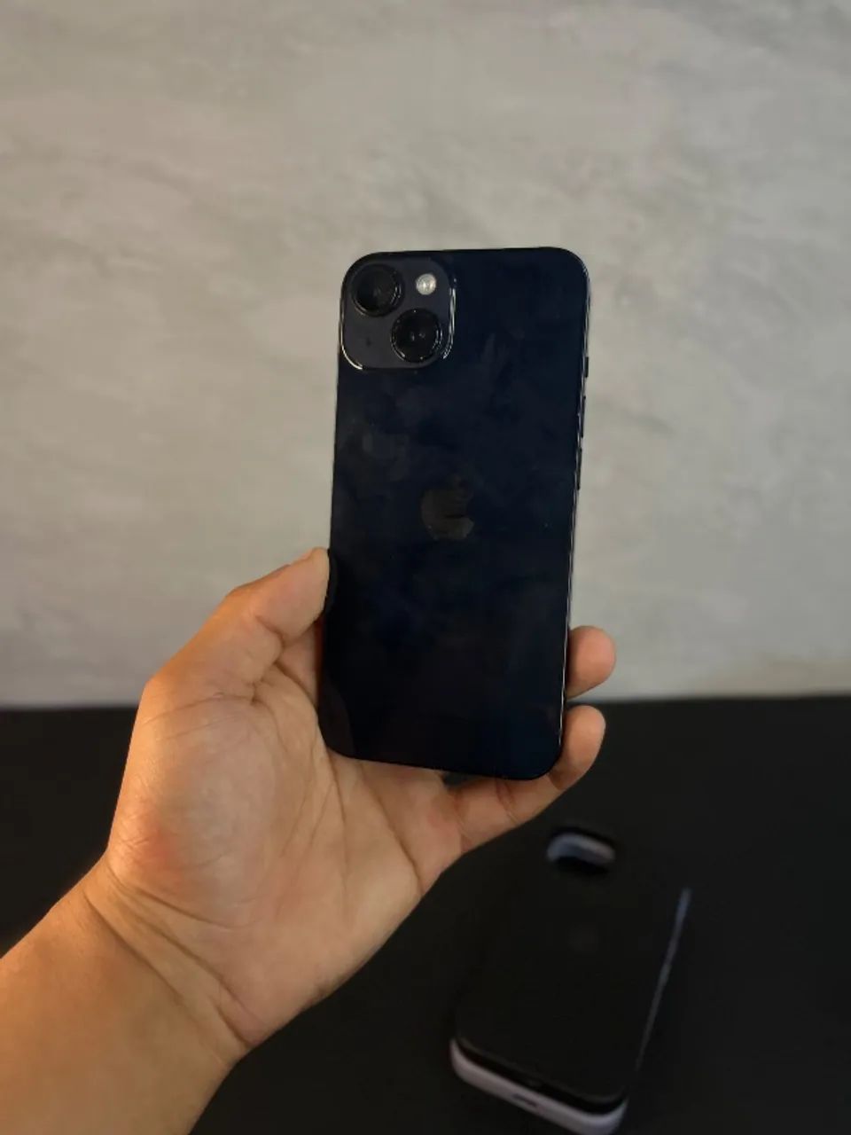 iPhone 14 128GB - impecável e completo 
