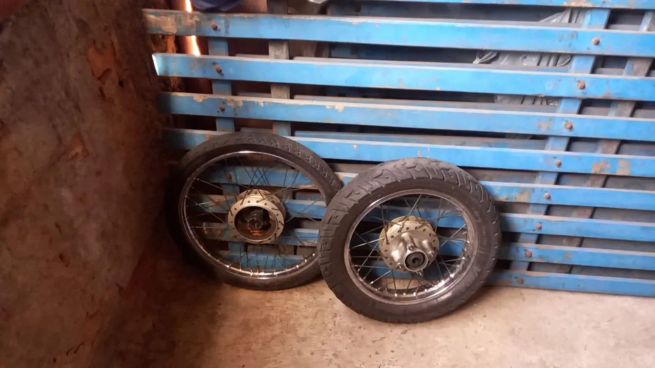 Rodas com pneus  - Foto 2