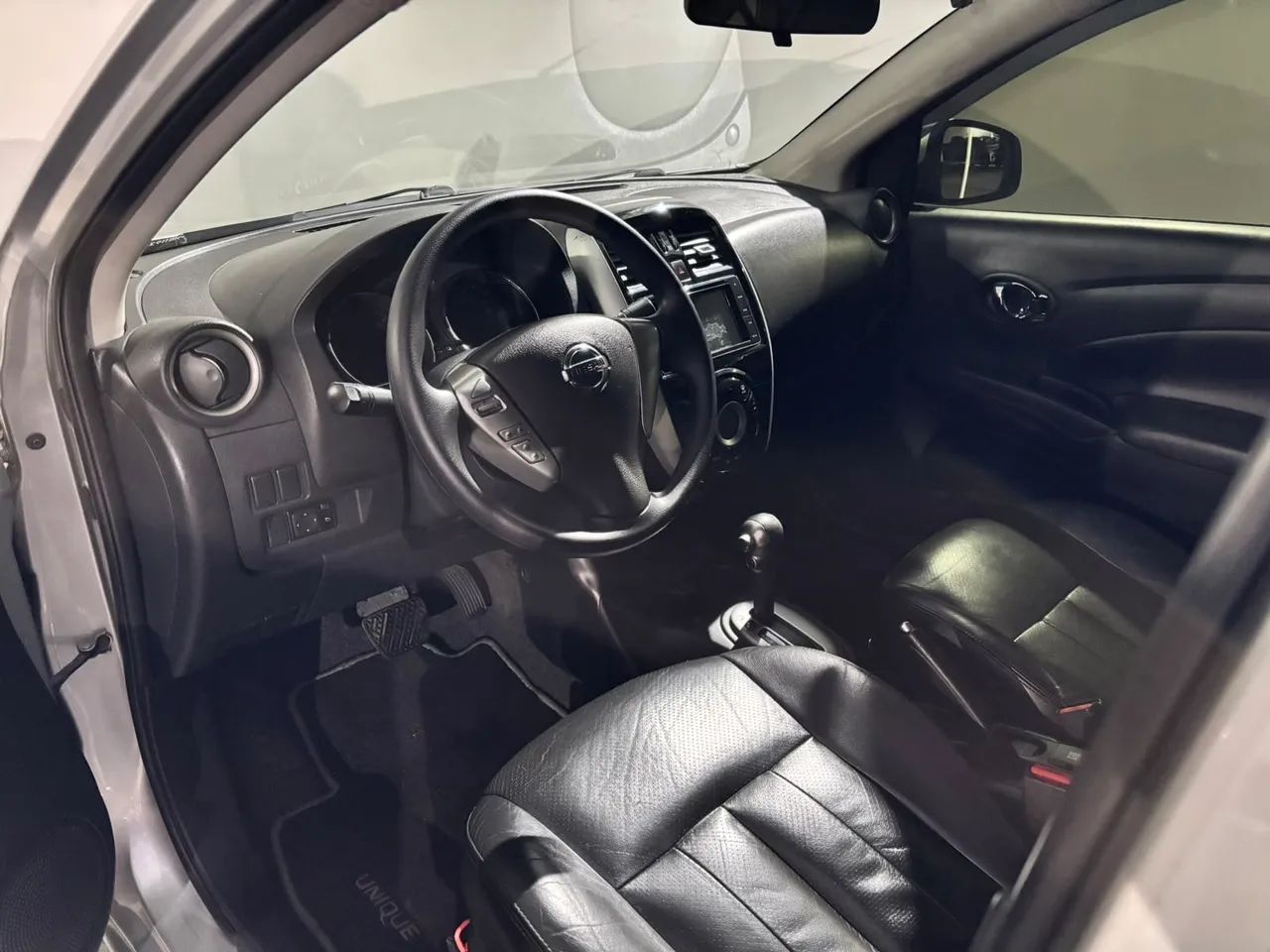 Nissan Versa Unique 1.6 16V Flexstart 4P Aut. 2017 - Foto 5