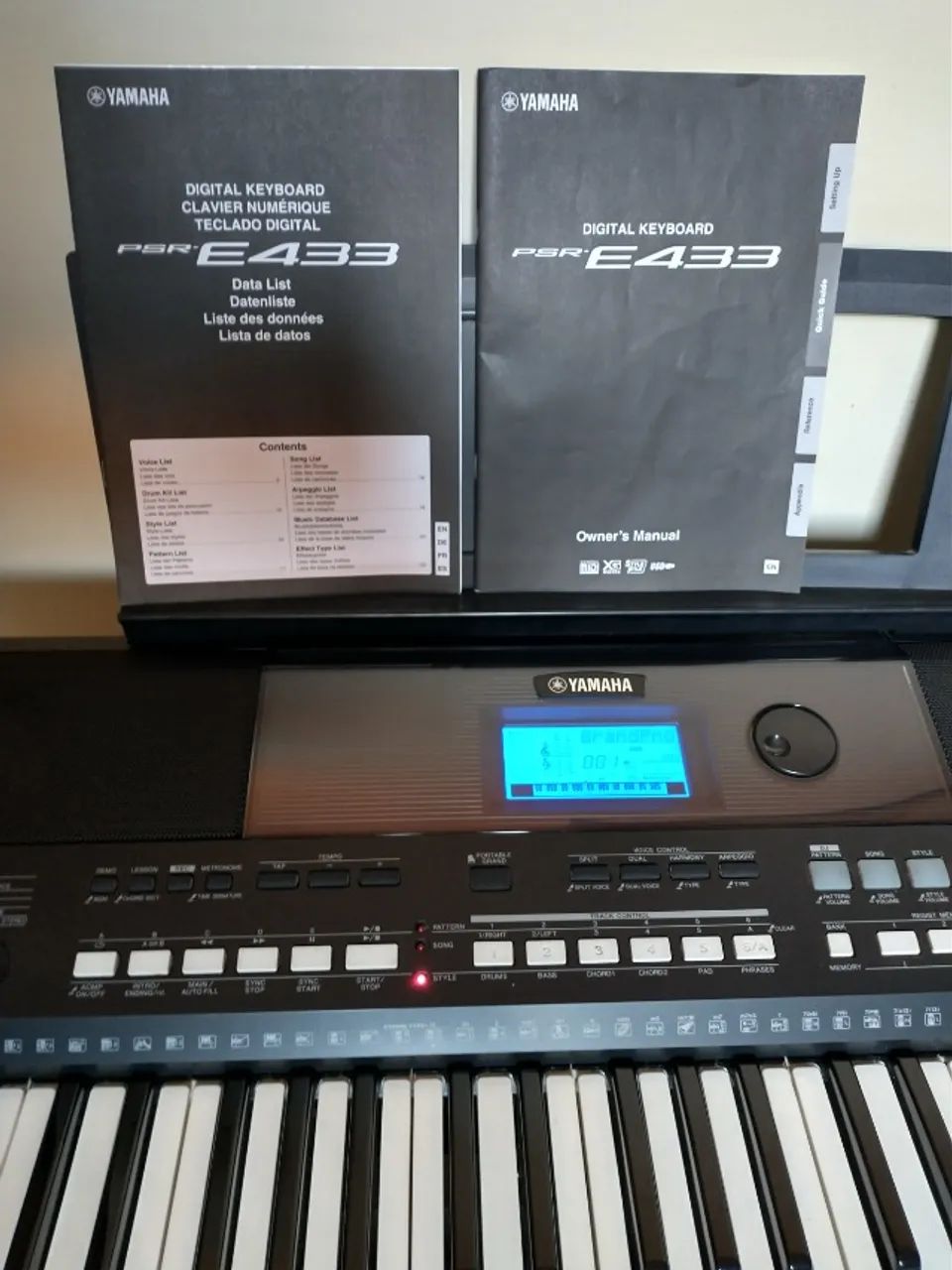 Teclado YAMAHA PSRe433