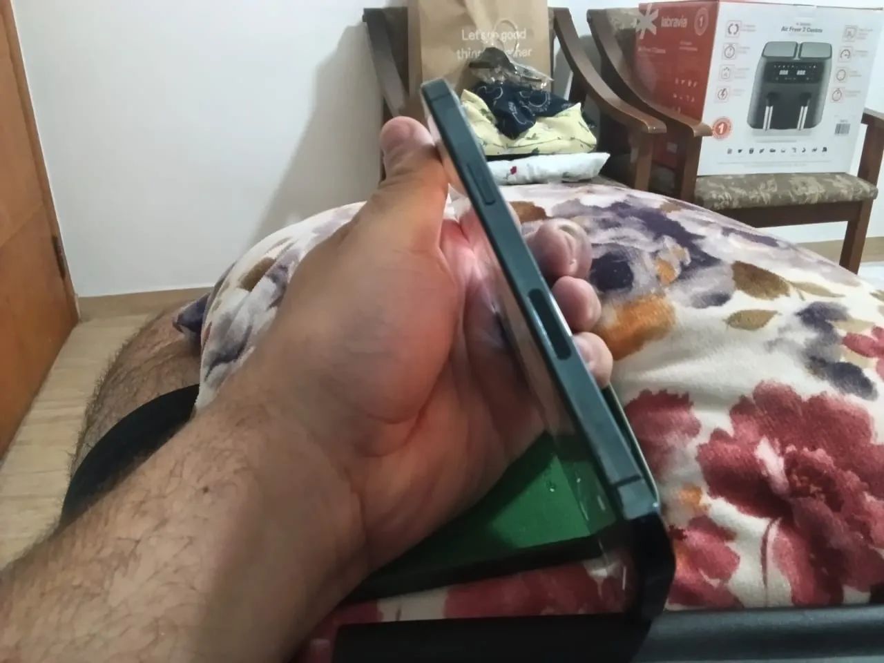 Vendo ou troco iPhone 12 Pro Max - Foto 3