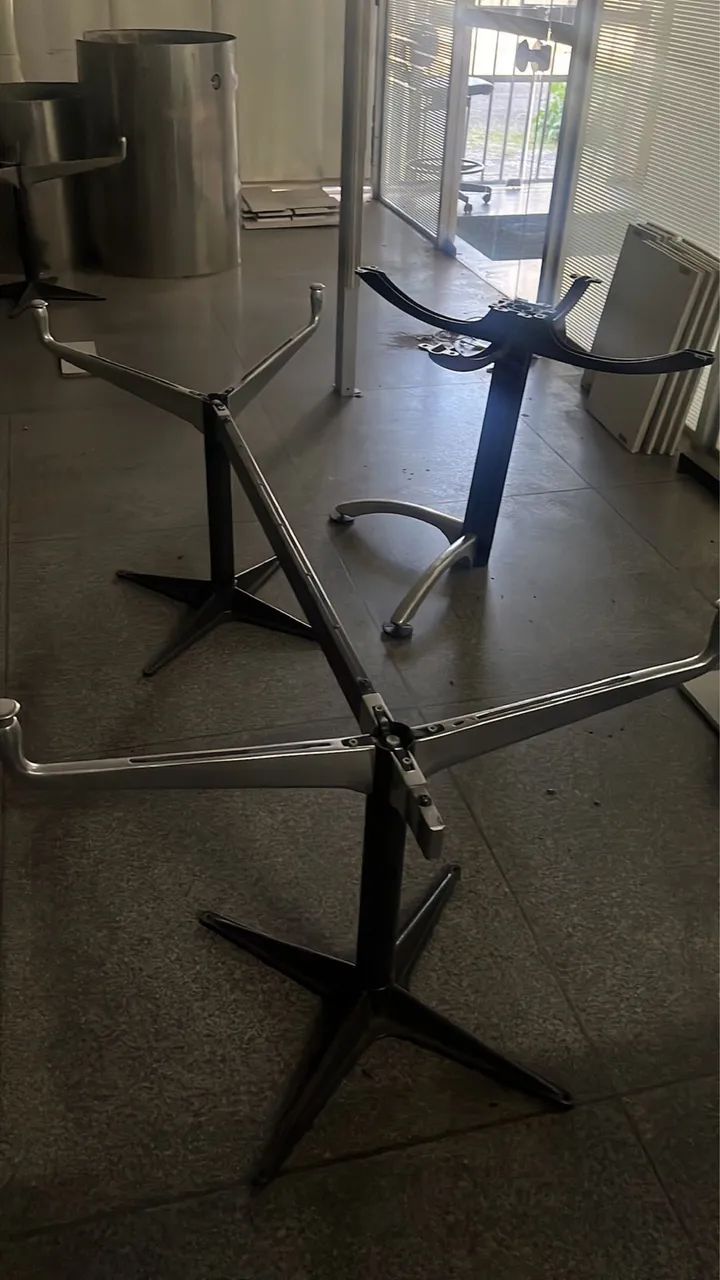 Pé de mesa para reunião  - Foto 2