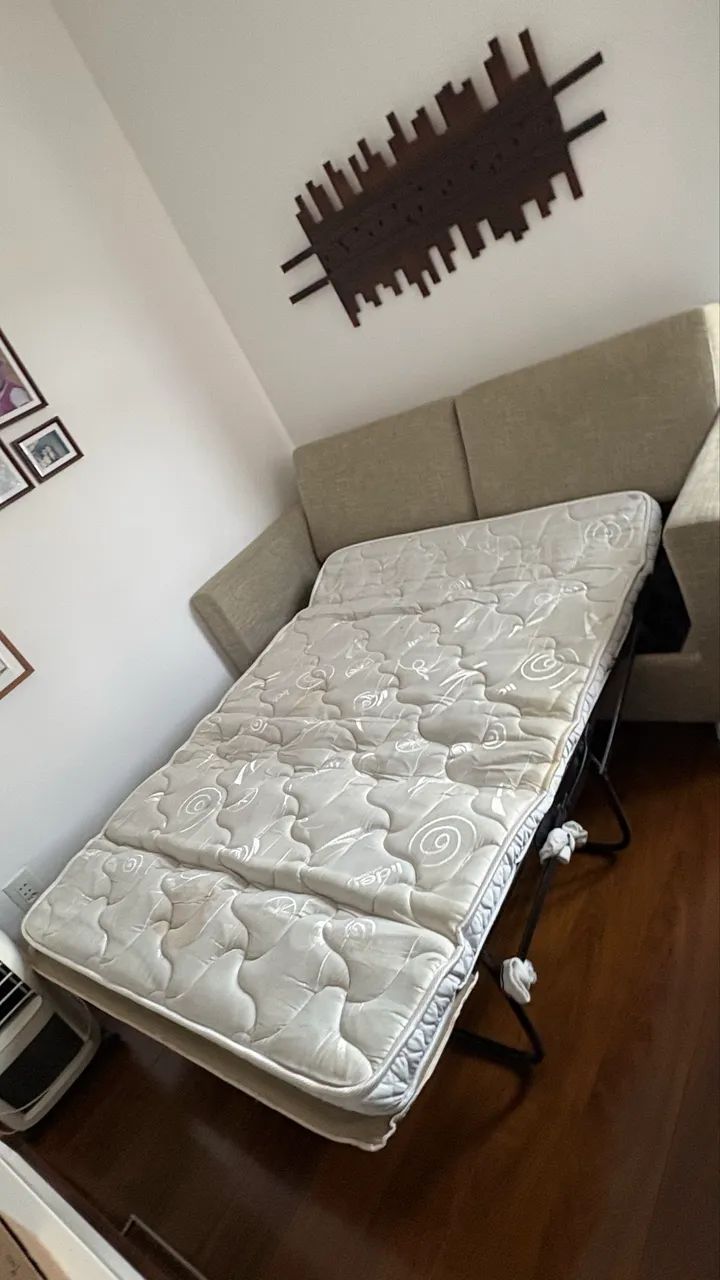 Sofá-cama usado