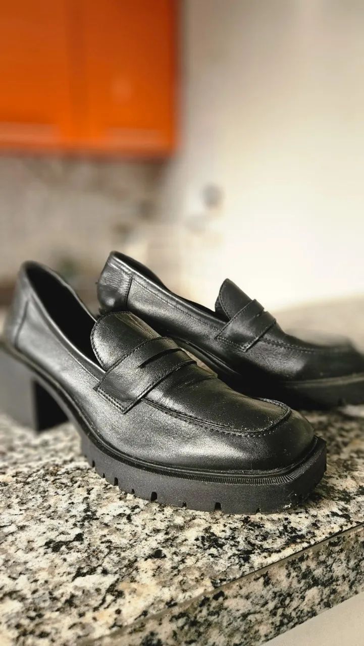 Sapato em couro legítimo 