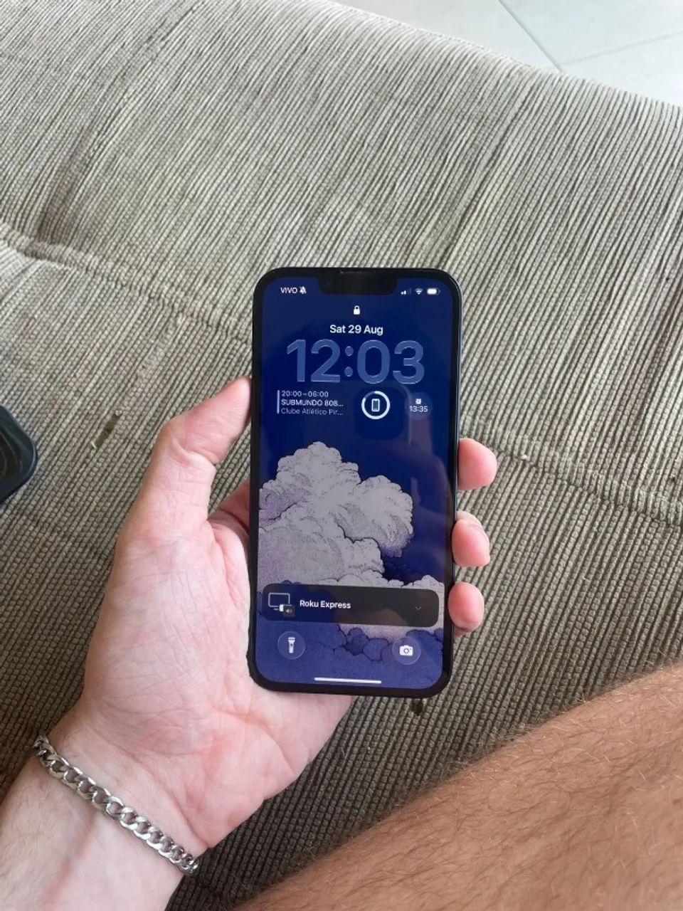 Iphone 16e 128gb Excelente - Foto 3