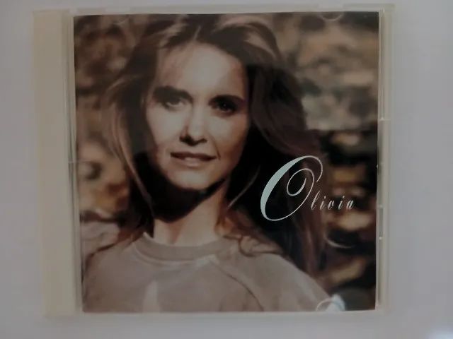 CD - Olivia Newton-John "Back To Basics - The Essential Collection 1971-1992"